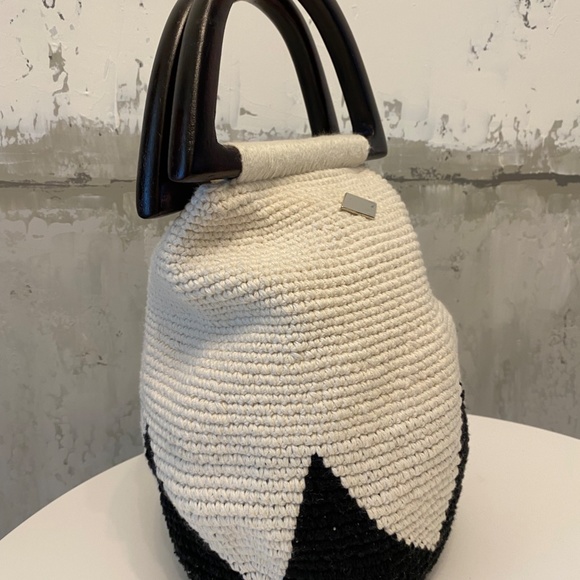 Hobo Cotton Handwoven Bag with Wooden Handles - Picture 5 of 5